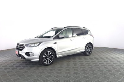 Ford Kuga 1.5 TDCI 120 CV S&S 2WD ST-Line (8)