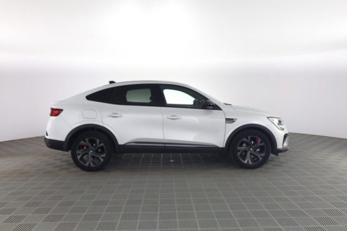 Renault Arkana E-Tech 145 CV R.S. Line (3)