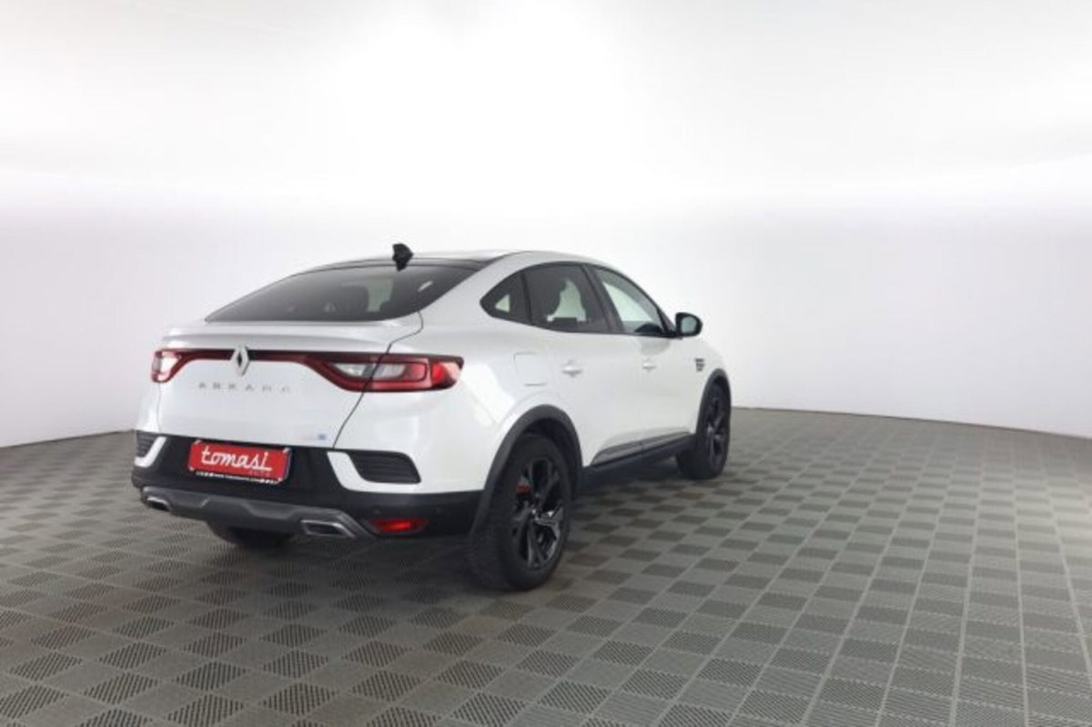 Renault Arkana E-Tech 145 CV R.S. Line (4)