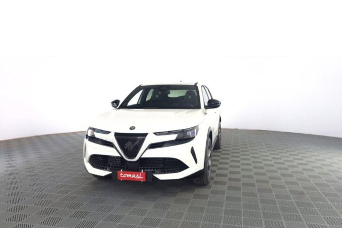 Alfa Romeo Junior 1.2 ibrida Q4 Milano Cortina 2026 145cv edct6