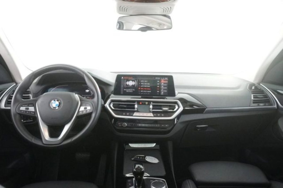 BMW X3 sDrive18d 48V Msport (4)
