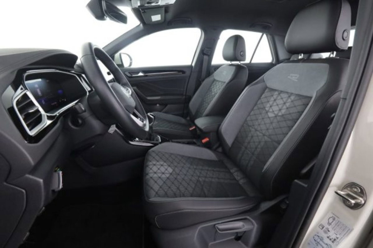 Volkswagen T-Roc 1.0 TSI R-Line (2)