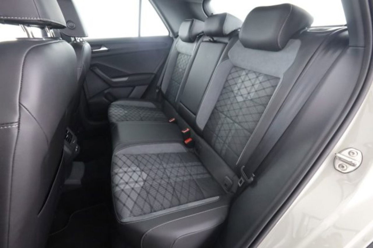 Volkswagen T-Roc 1.0 TSI R-Line (3)