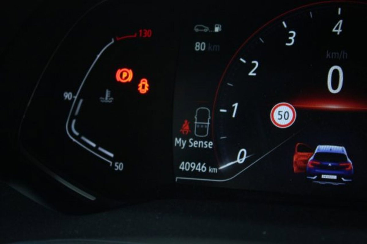 Renault Captur TCe 100 CV GPL Techno (12)