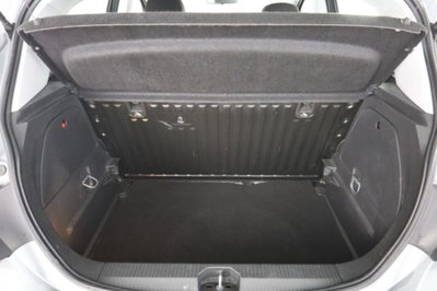 Opel Corsa 1.4 90CV 5 porte Advance (6)