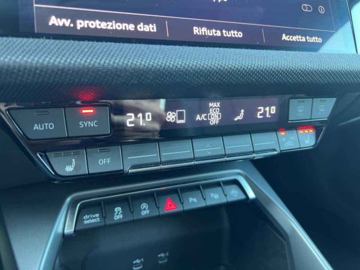 Audi A3 Sportback 40 TFSI quattro S tronic S line edition (17)