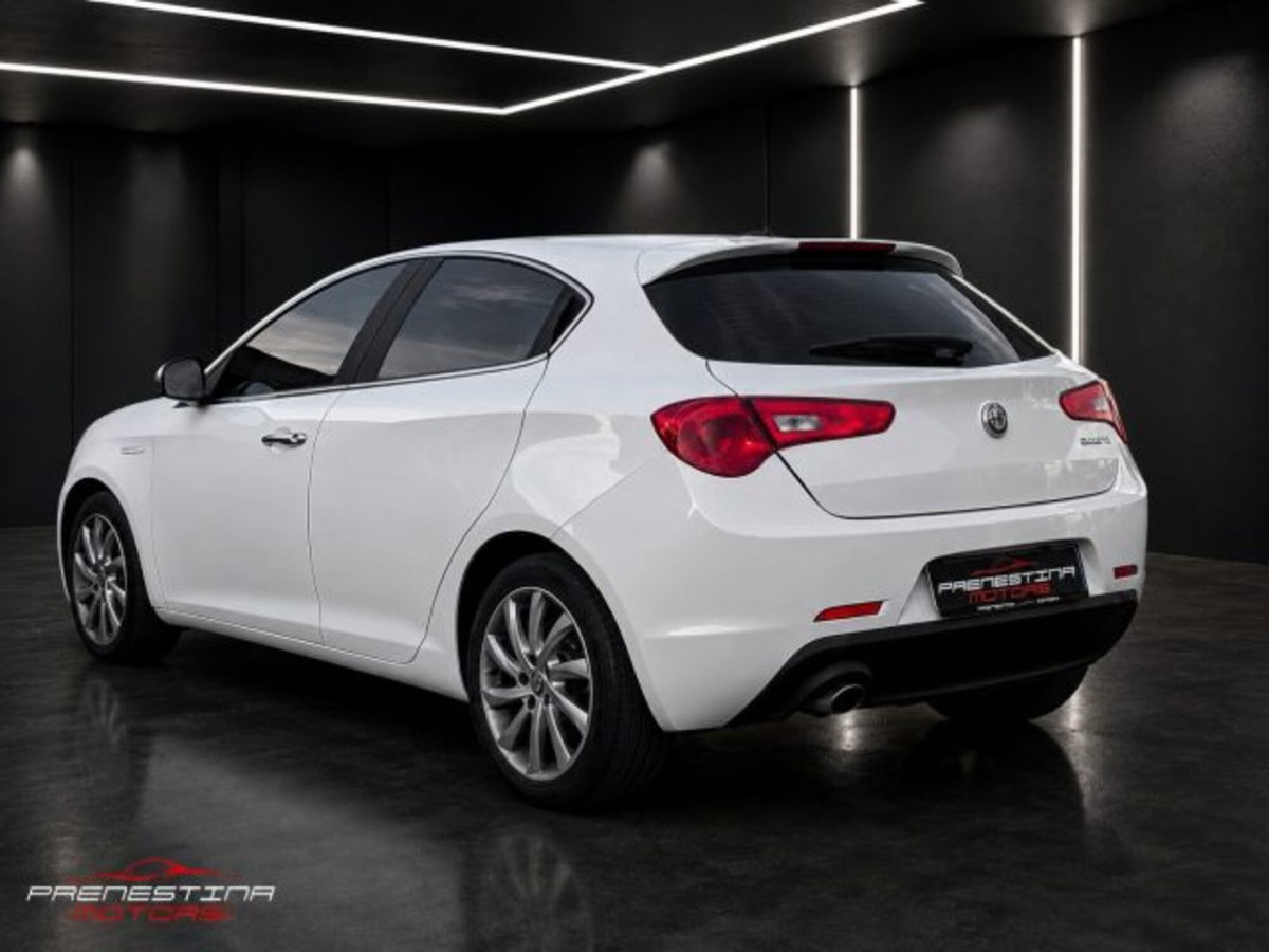 Alfa Romeo Giulietta 1.6 JTDm Super 120cv tct (3)