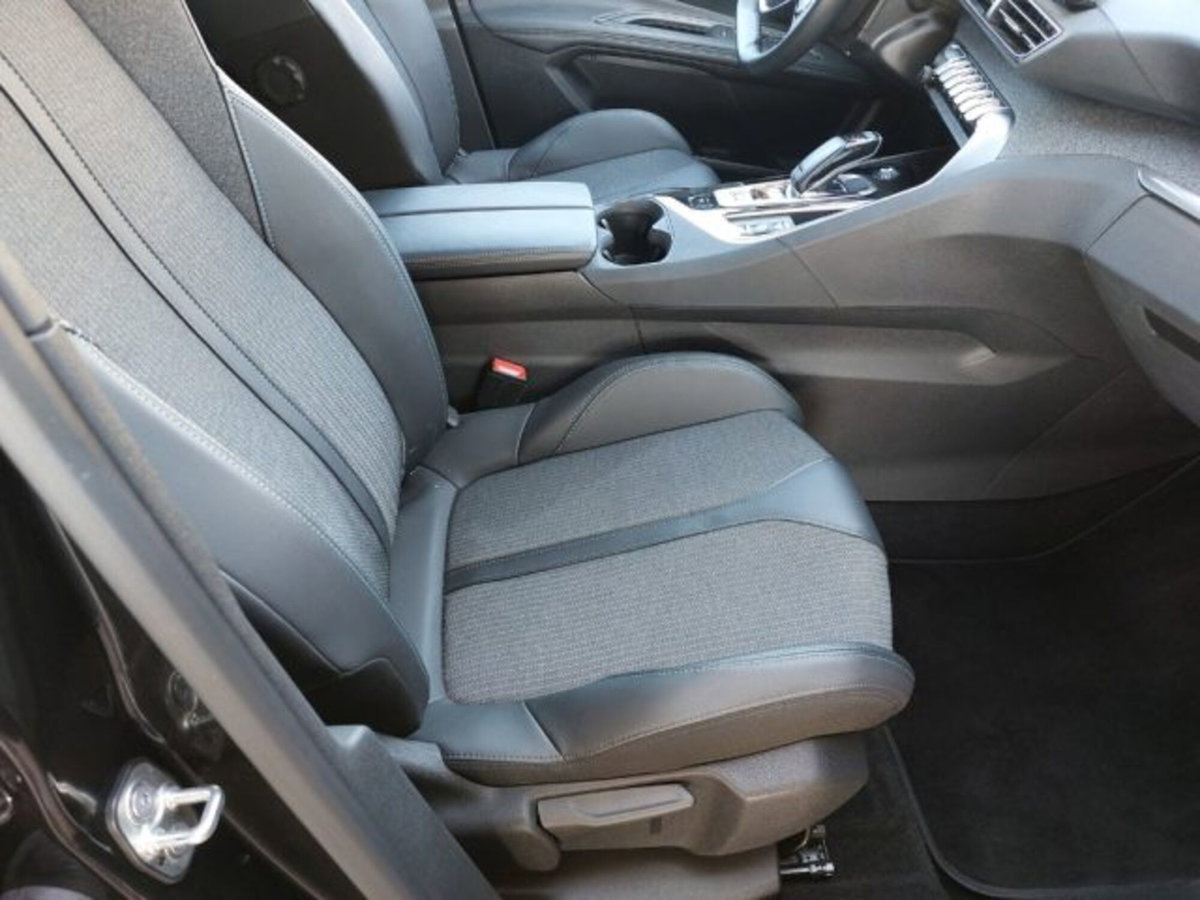 Peugeot 3008 BlueHDi 130 S&S EAT8 Allure Pack (5)