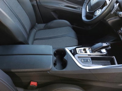 Peugeot 3008 BlueHDi 130 S&S EAT8 Allure Pack (6)
