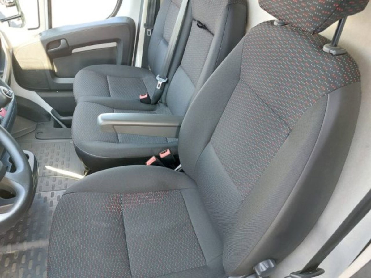 Opel Movano Furgone 35 2.2 BlueHDi 140 S&S PM-TM Furgone vetrato (19)