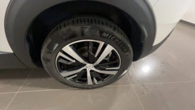 Peugeot 3008 1.2 hybrid GT 145cv e-dcs6 (13)