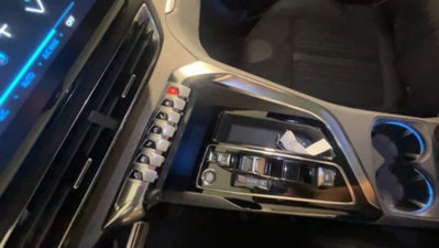 Peugeot 3008 1.2 hybrid GT 145cv e-dcs6 (4)