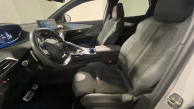 Peugeot 3008 1.2 hybrid GT 145cv e-dcs6 (7)