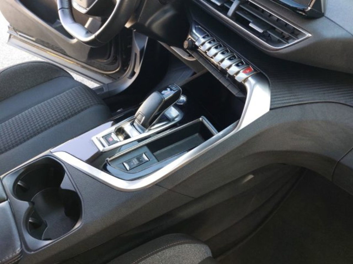 Peugeot 3008 BlueHDi 130 S&S EAT8 Active Business (18)