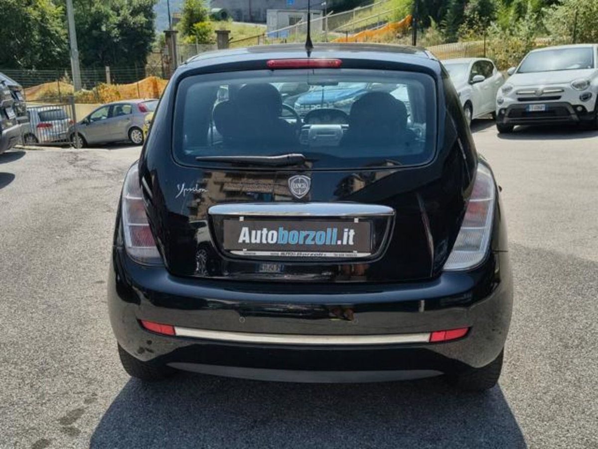 Lancia Ypsilon 1.2 Argento (6)