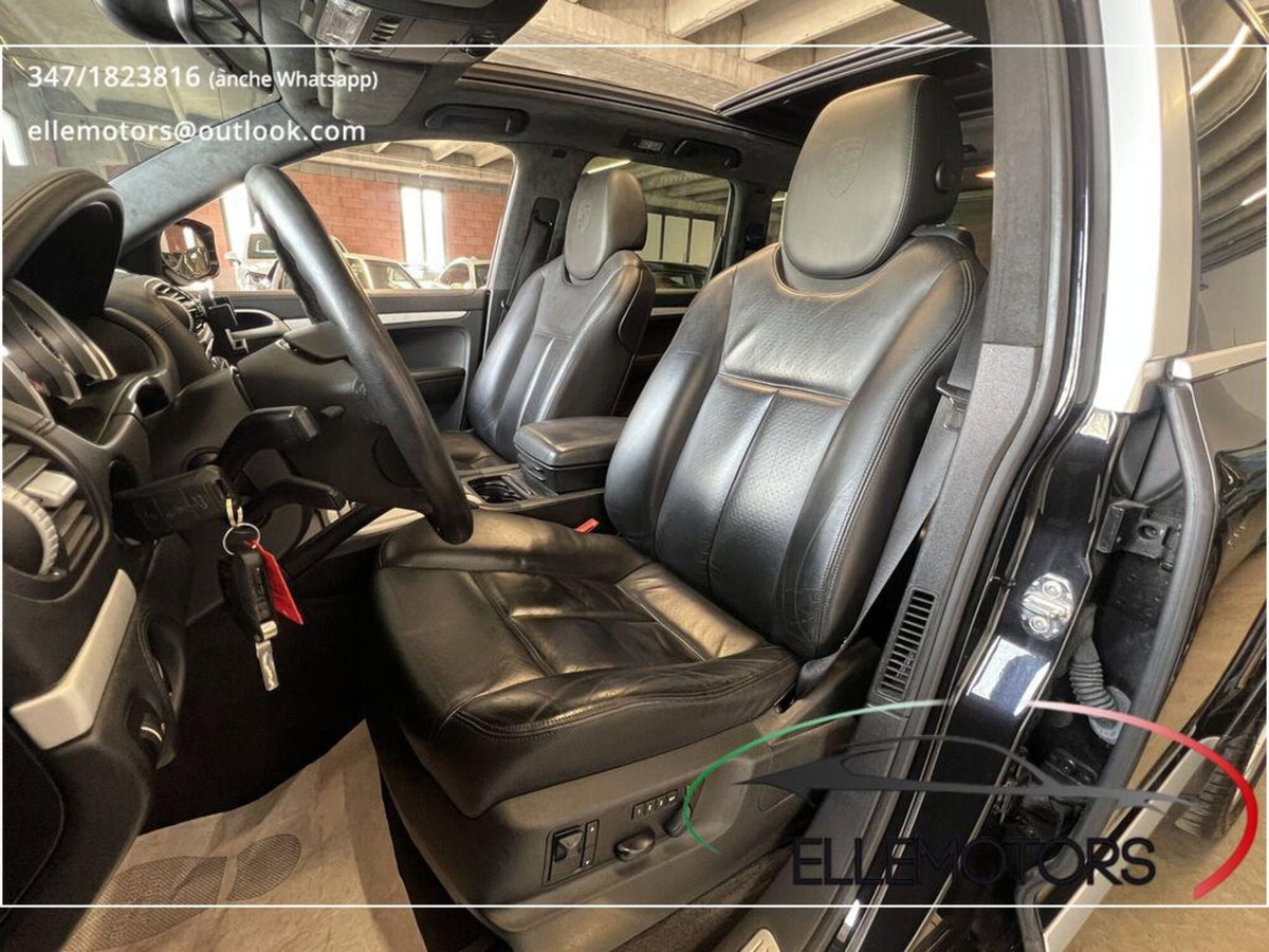 Porsche Cayenne 4.8 Turbo (14)