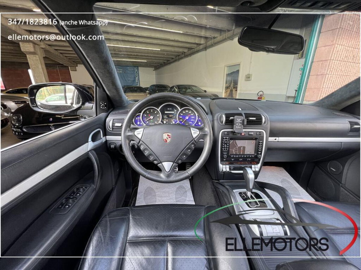 Porsche Cayenne 4.8 Turbo (15)