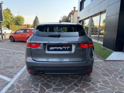 Jaguar F-Pace 2.0 D 180 CV Prestige (11)
