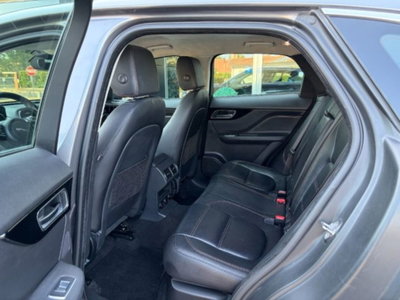 Jaguar F-Pace 2.0 D 180 CV Prestige (3)