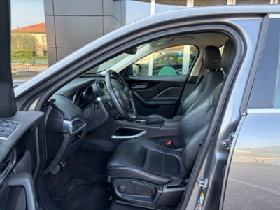 Jaguar F-Pace 2.0 D 180 CV Prestige (4)