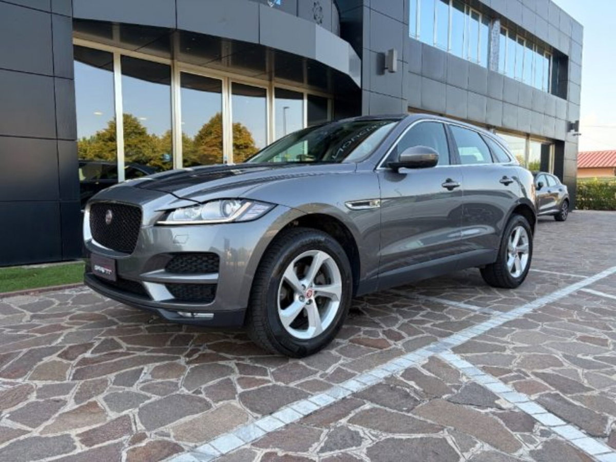 Jaguar F-Pace 2.0 D 180 CV Prestige (8)