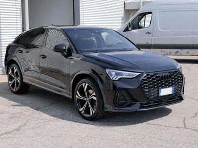 Audi Q3 Sportback 35 2.0 tdi Identity Black s-tronic (4)