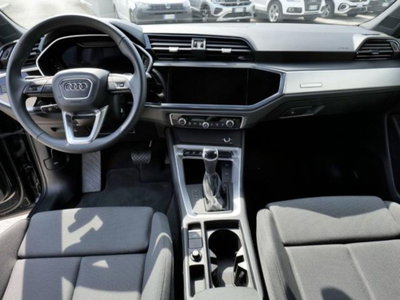 Audi Q3 Sportback 35 2.0 tdi Identity Black s-tronic (7)