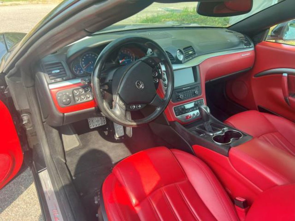 Maserati Grancabrio 4.7 V8 (6)