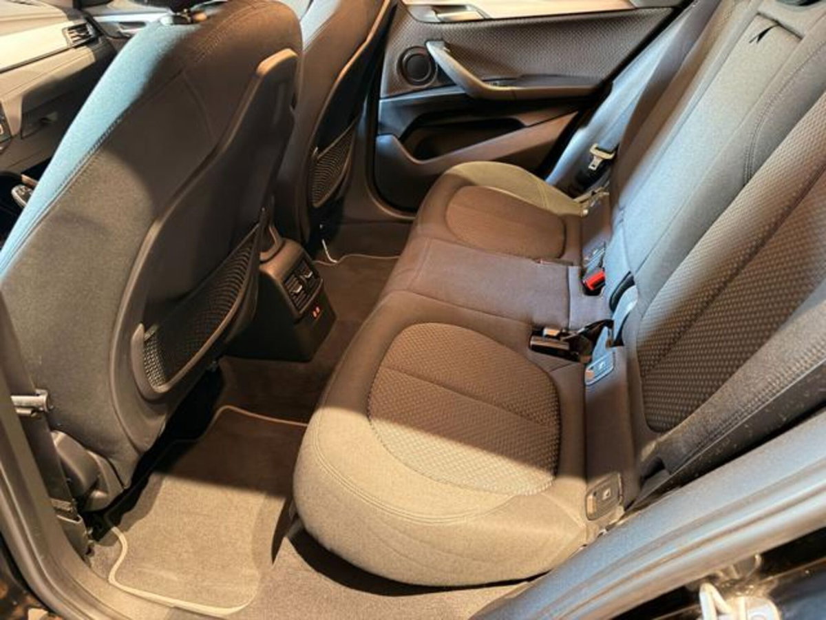 BMW X2 xDrive18d Business-X (9)