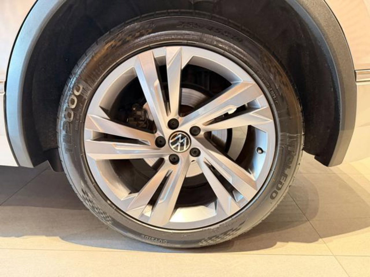 Volkswagen Tiguan 2.0 TDI 150 CV SCR DSG 4MOTION R-Line (7)