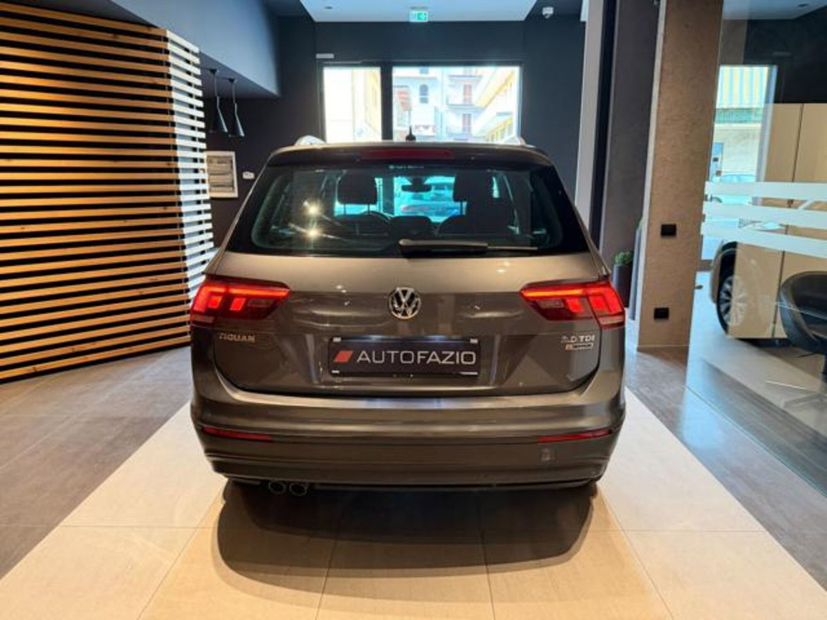 Volkswagen Tiguan 2.0 TDI SCR 4MOTION Executive BlueMotion Technology (18)