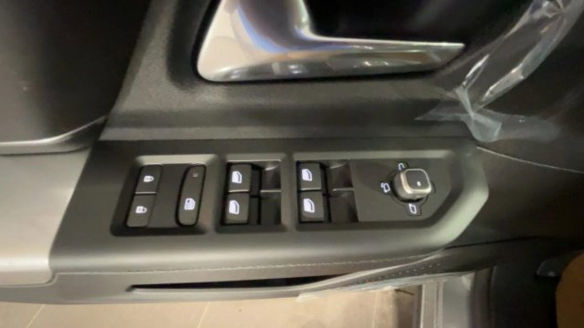 Jeep Compass 1.2 turbo e-hybrid mhev First Edition fwd 145cv edct6 (11)