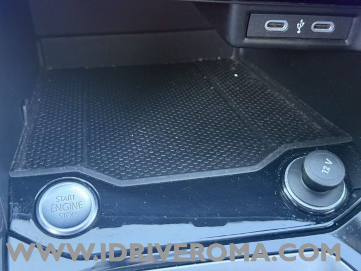 Volkswagen T-Roc 1.0 TSI Style (17)