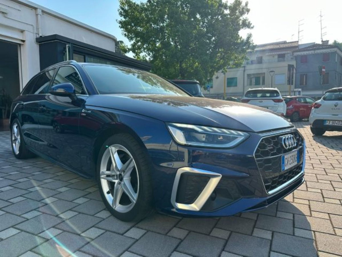 Audi A4 Avant 40 TFSI quattro S tronic S line edition (2)