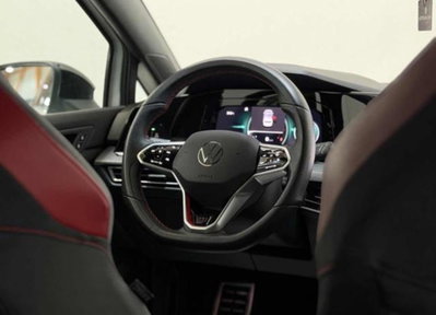Volkswagen Golf 2.0 TSI GTI DSG (12)