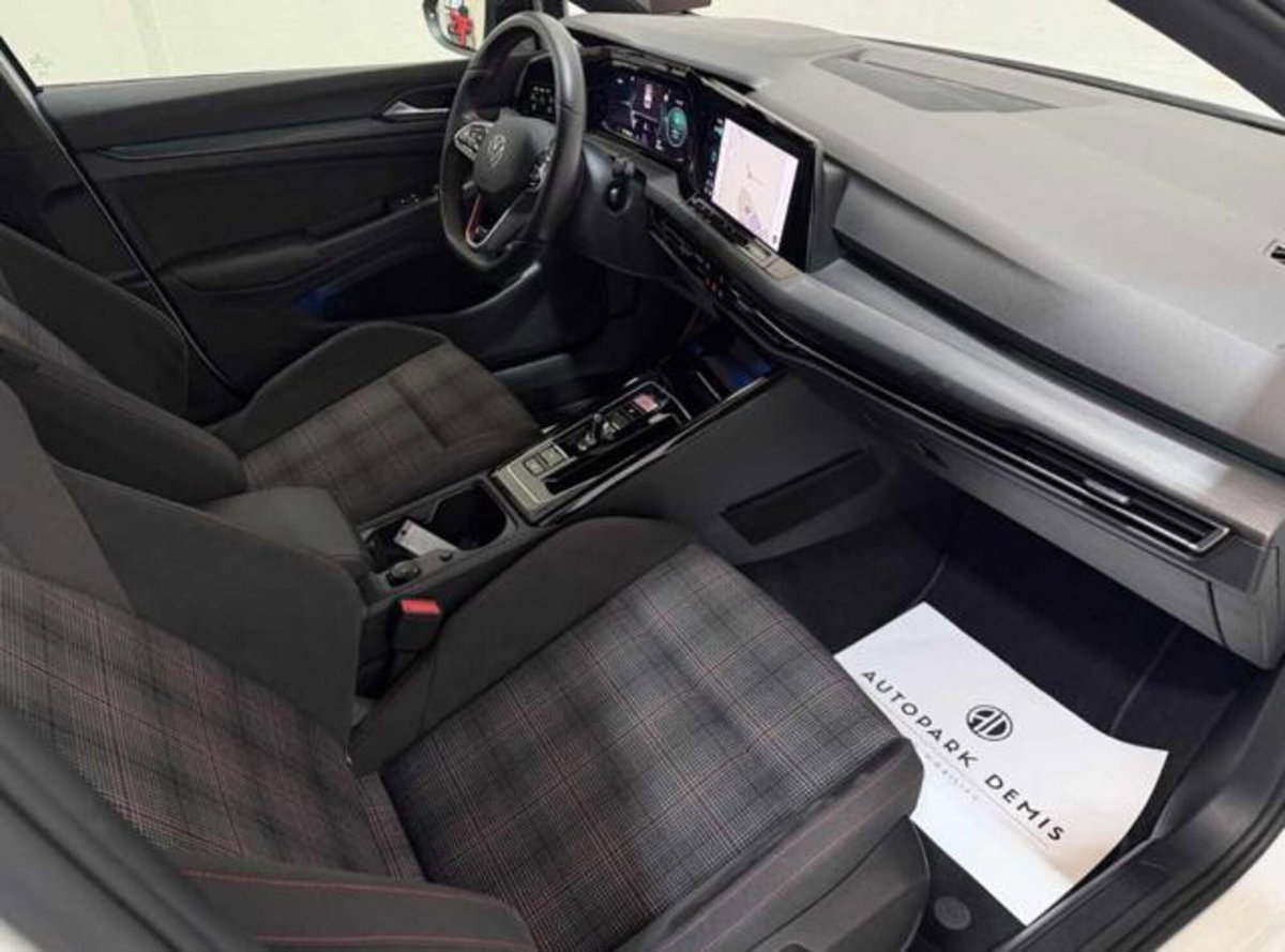 Volkswagen Golf 2.0 TSI GTI DSG (13)
