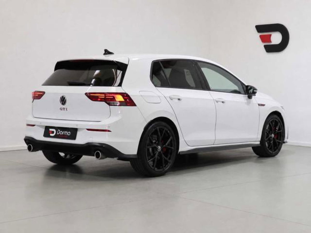Volkswagen Golf 2.0 TSI GTI DSG (4)