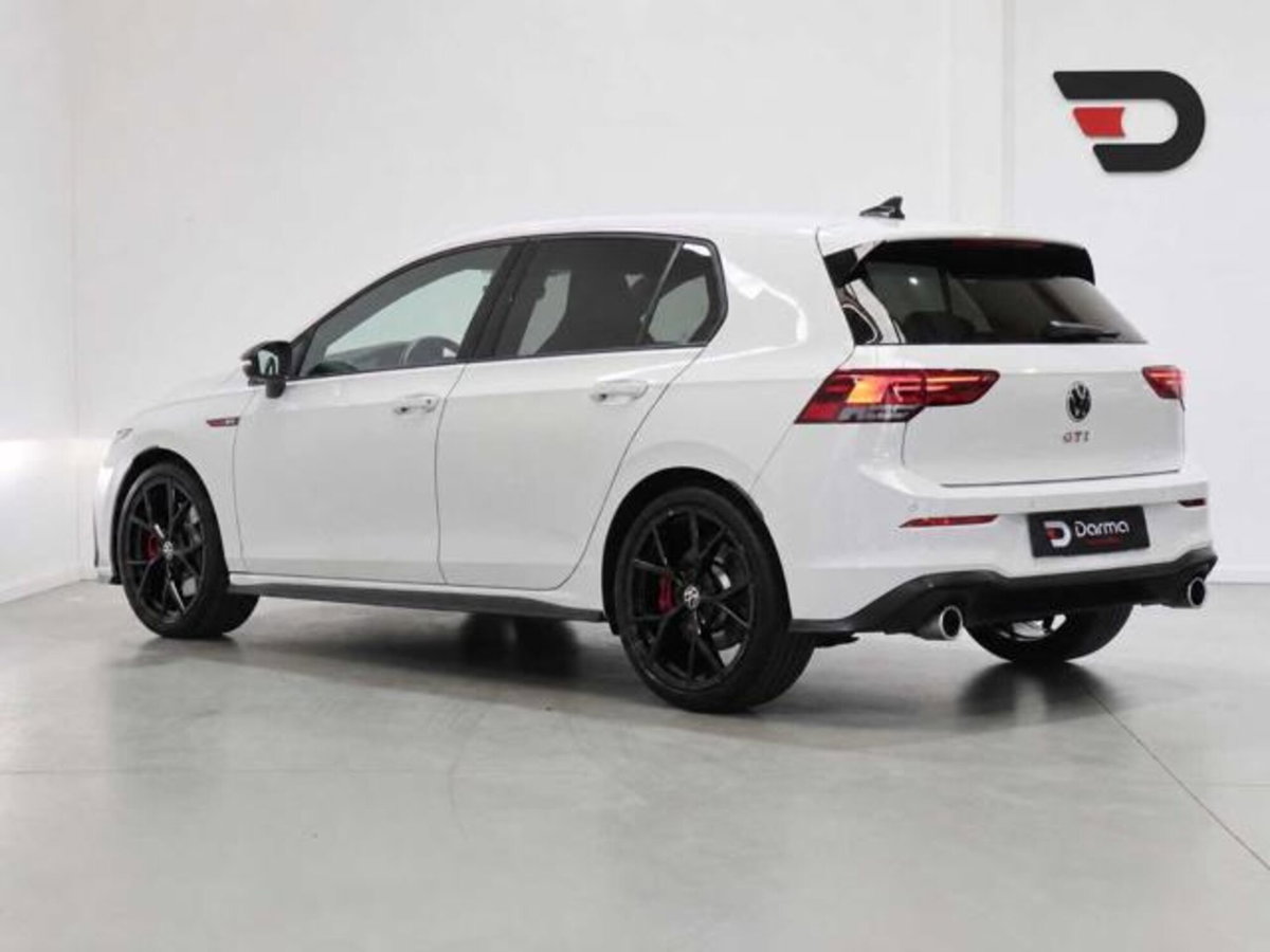Volkswagen Golf 2.0 TSI GTI DSG (6)
