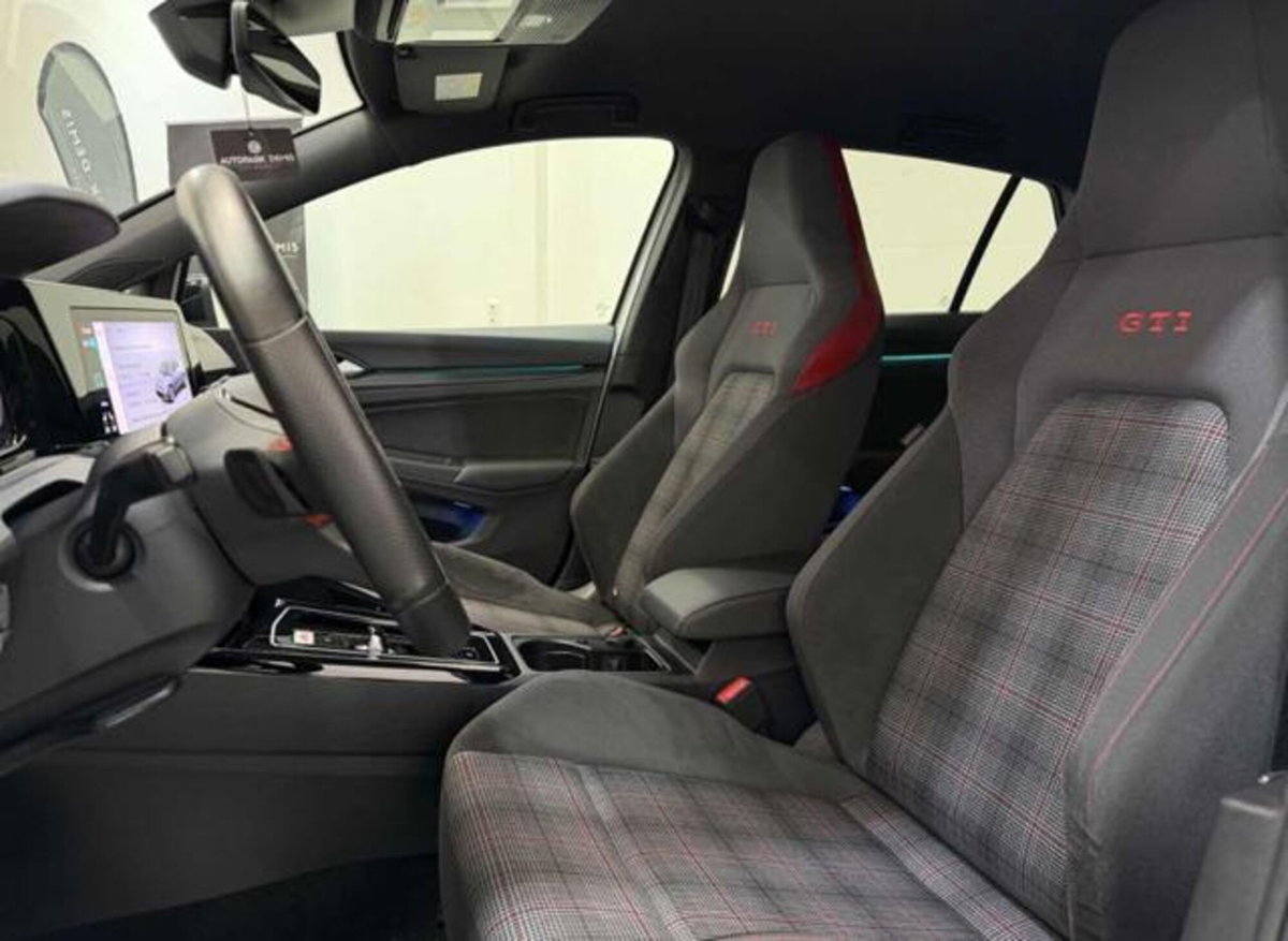 Volkswagen Golf 2.0 TSI GTI DSG (9)