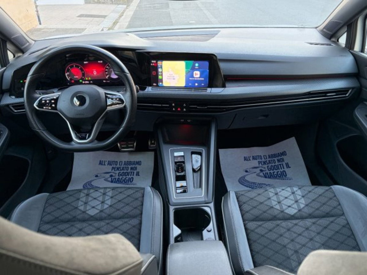 Volkswagen Golf 2.0 TDI 150 CV SCR R-Line (13)