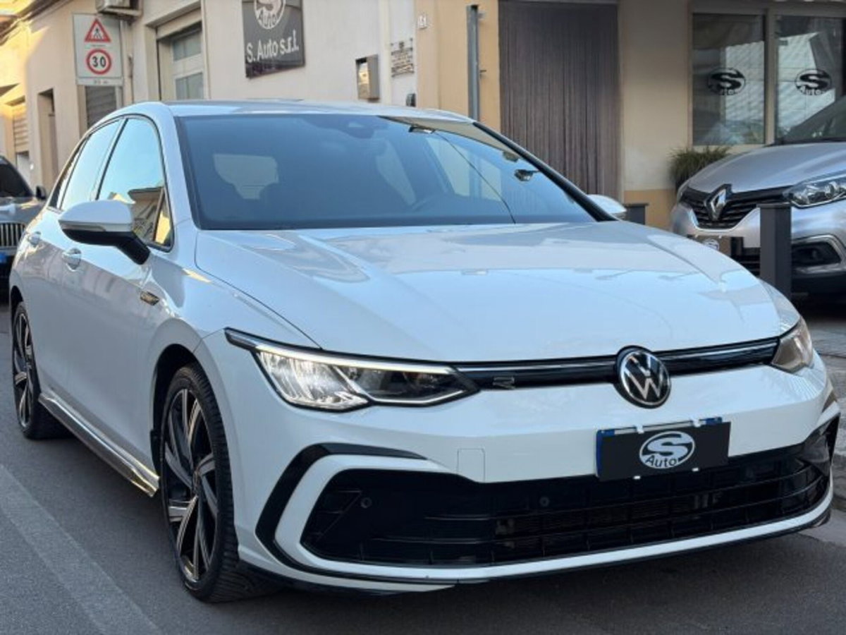 Volkswagen Golf 2.0 TDI 150 CV SCR R-Line (2)