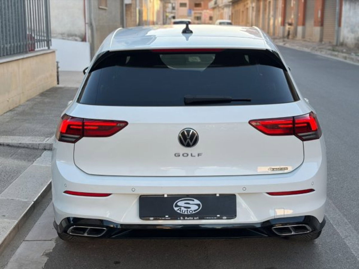Volkswagen Golf 2.0 TDI 150 CV SCR R-Line (6)