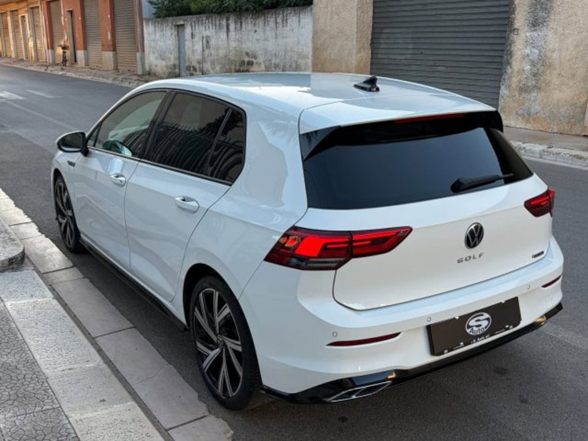 Volkswagen Golf 2.0 TDI 150 CV SCR R-Line (7)