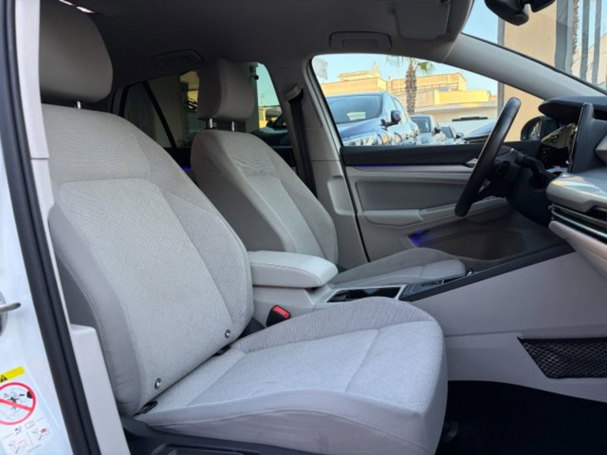 Volkswagen Golf Variant 2.0 tdi Style 150cv dsg (9)