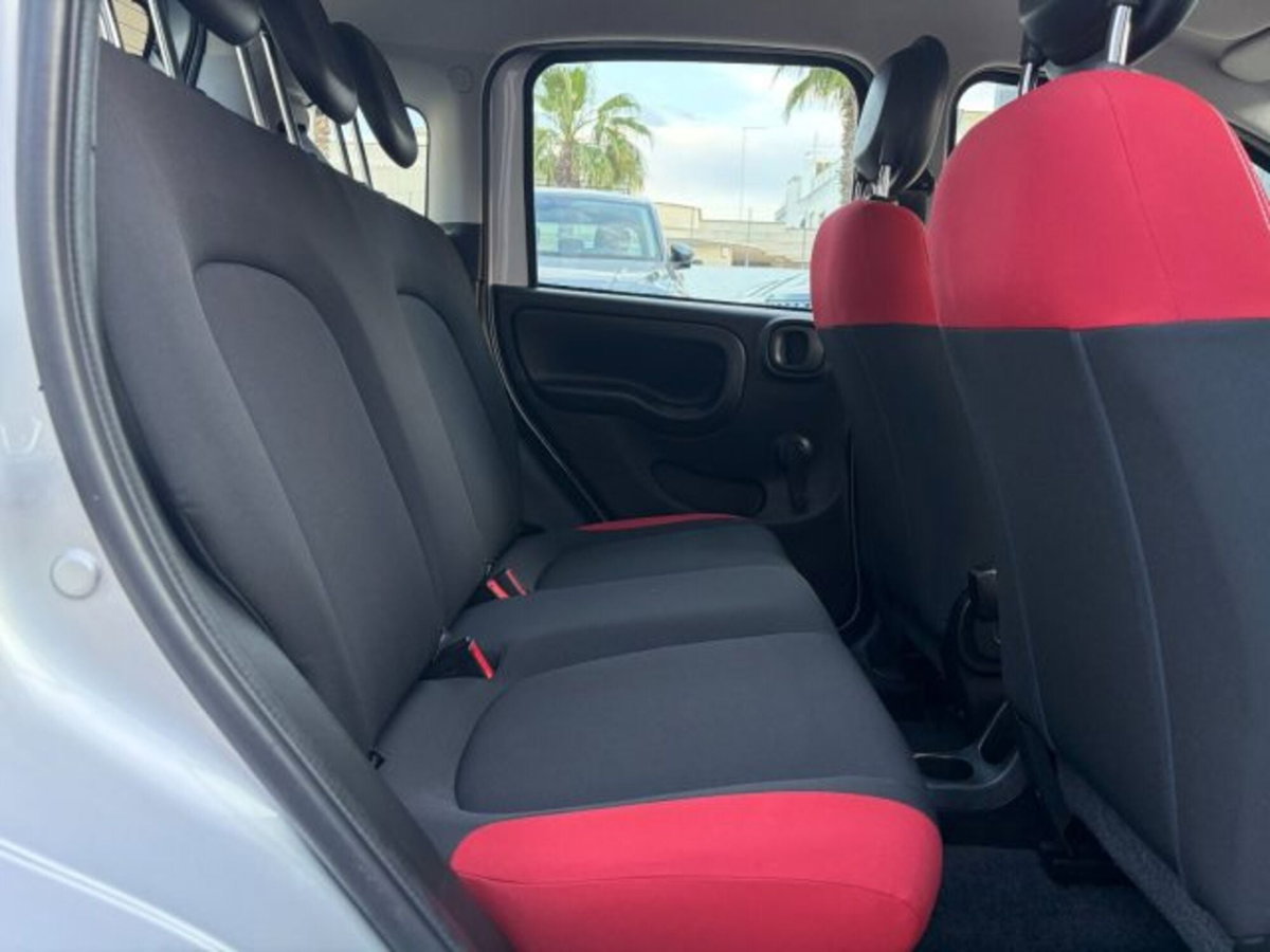 Fiat Panda 1.3 MJT 95 CV S&S Lounge (10)