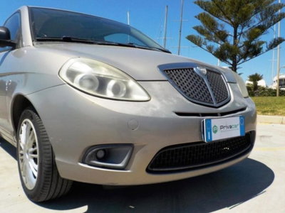 Lancia Ypsilon 1.3 MJT 90 CV Oro (14)