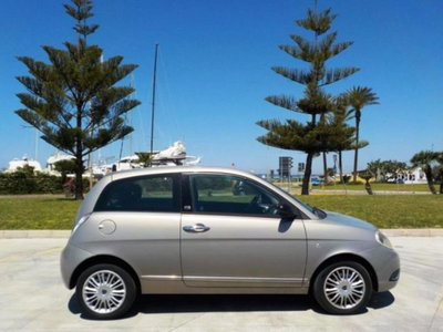 Lancia Ypsilon 1.3 MJT 90 CV Oro (4)