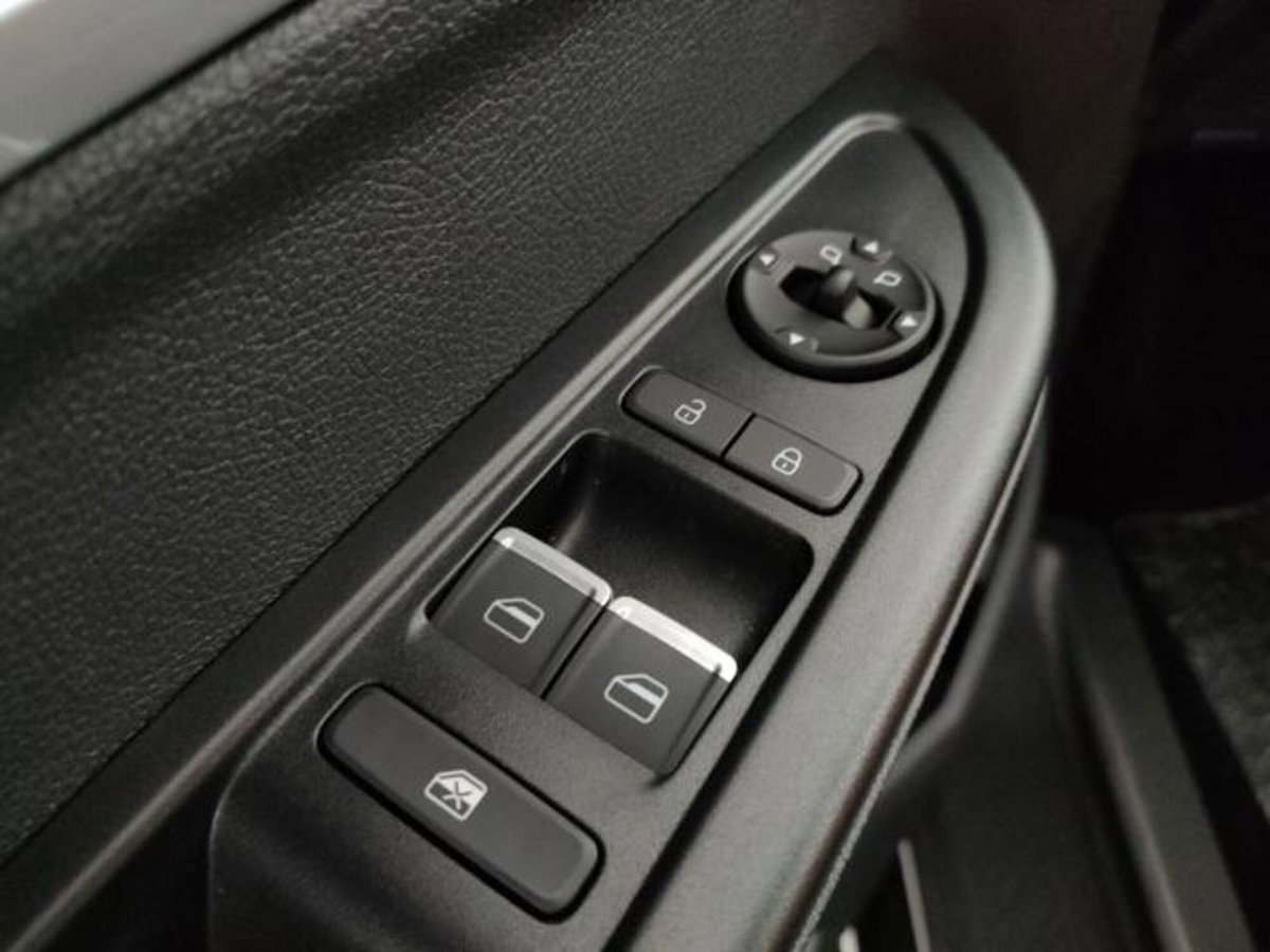 Emc Nove Nove 2.0 auto 9p.ti (5)