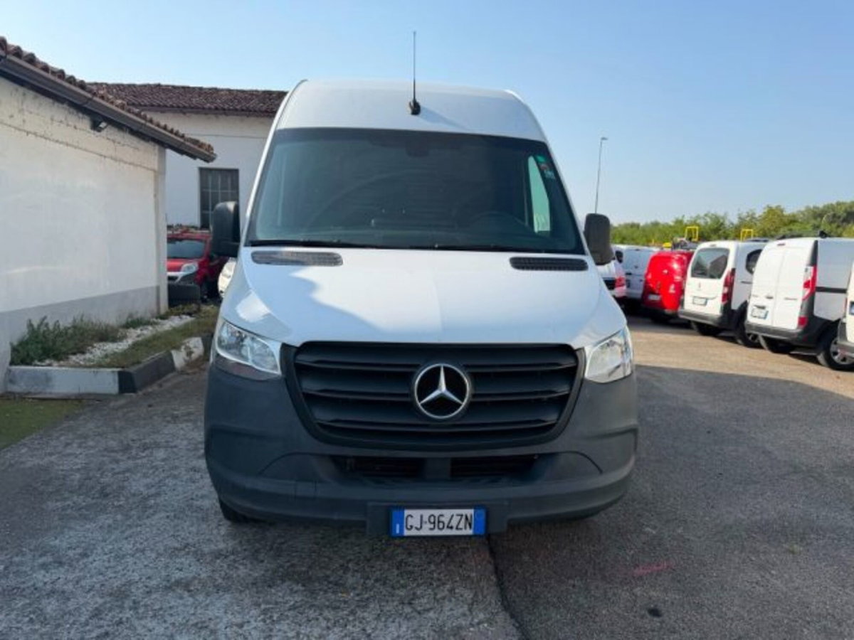 Mercedes-Benz Sprinter F37/35 317 CDI F RWD TA Furgone (2)