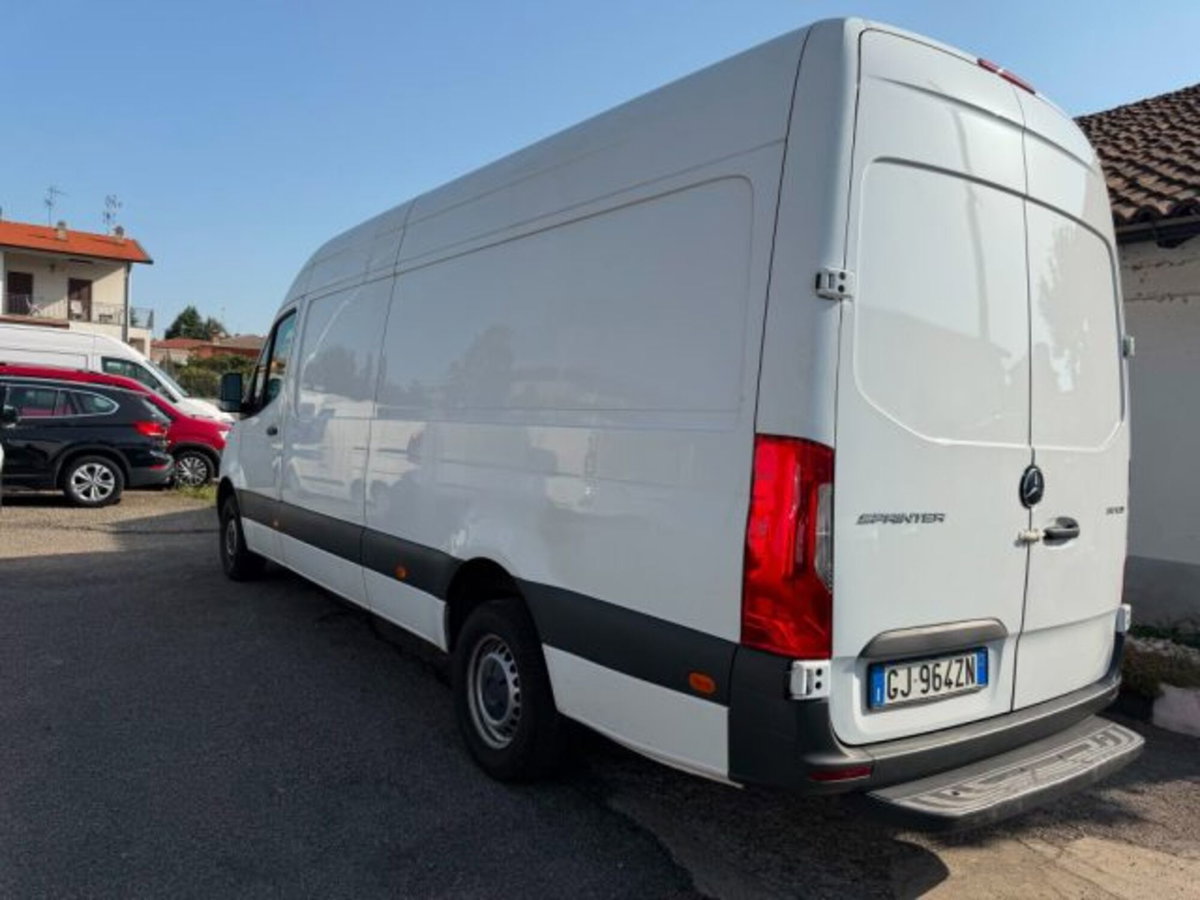 Mercedes-Benz Sprinter F37/35 317 CDI F RWD TA Furgone (6)